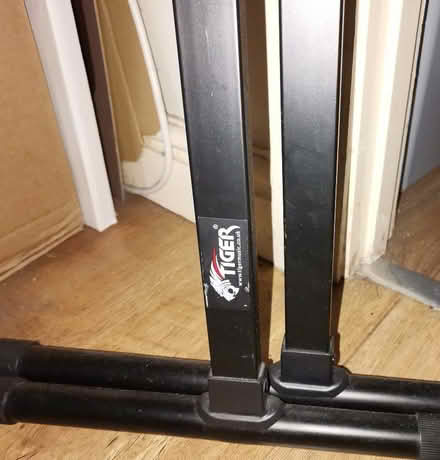 Photo of free Black metal cross over legs keyboard stand (Low Beechburn DL15) #3