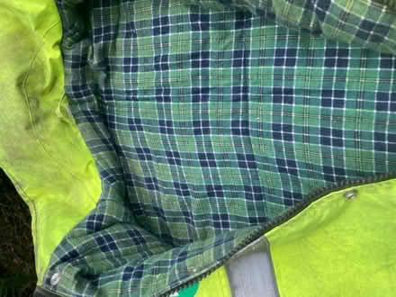 Photo of free Hi-vis coat. Men’s size medium. (Hobson NE16) #4