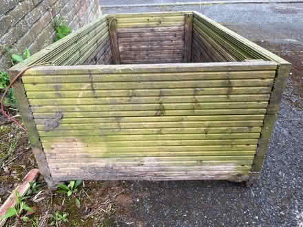Photo of free Wooden planter (Eynsford DA4) #2