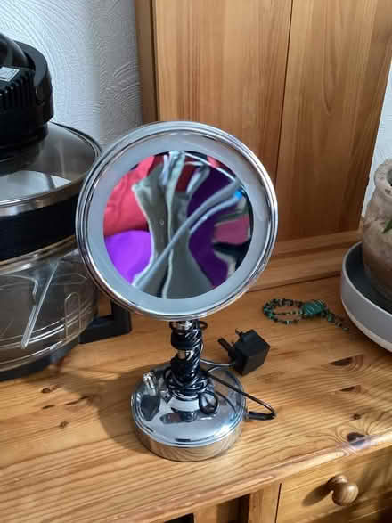Photo of free Magnifying Mirror (ME12) #1