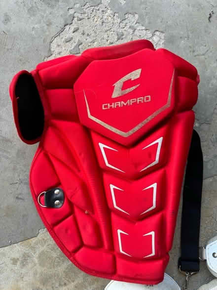 Photo of free Girls’ Catcher’s Gear (Pleasant Hill/Klein Creek) #1