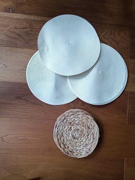 Photo of free Placemats (Meersbrook S8) #1