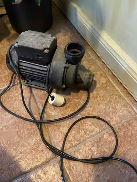 Photo of free Jet Bath Pump (Finnieston, Glasgow, G3) #1