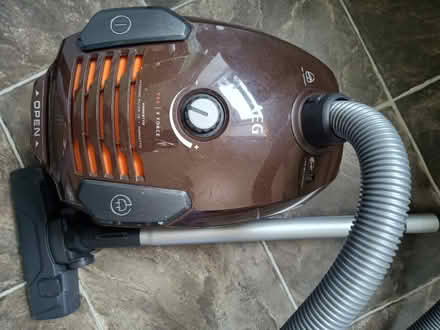 Photo of free Vacuum cleaner (Shandon EH11) #1
