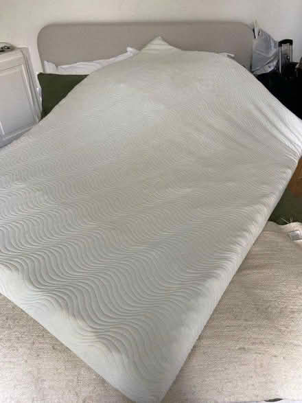 Photo of free Double memory foam mattress topper (N1 Canonbury Islington) #1