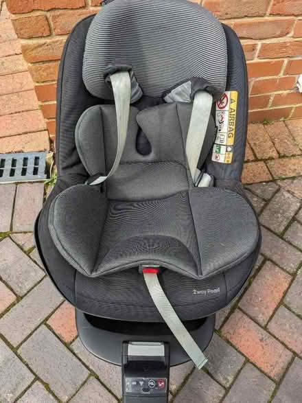 Photo of free Isofix baby car seat (Rowney Green B48) #2