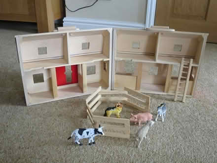 Photo of free Melissa & Doug Fold and Go Barn (Thatcham) #2