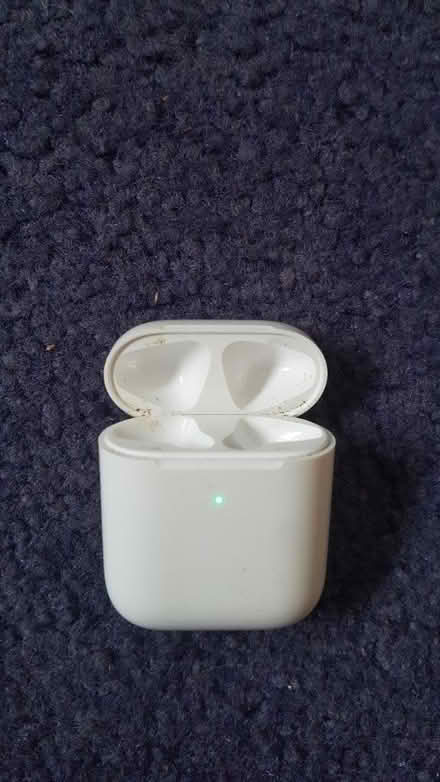 Photo of free Apple earbuds charging case (EH12) #1