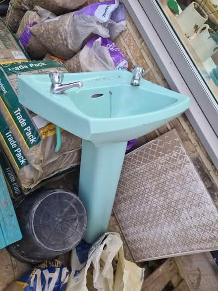 Photo of free Sink and pedestal (N15 next to Chestnuts Park) #1