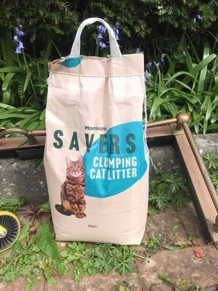 Photo of free Unopened bag of cat litter (Malvern WR14) #1