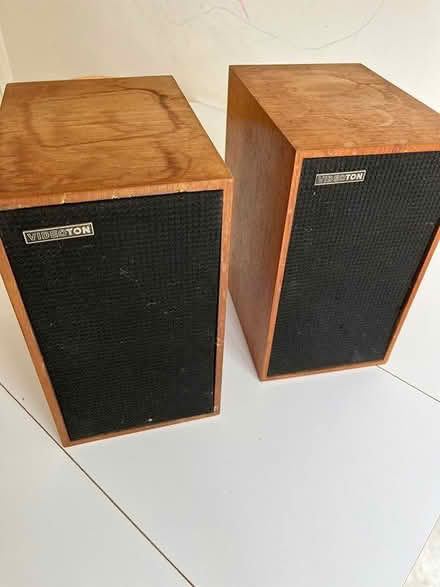 Photo of free Pair of vintage speakers (Frome centre) #1