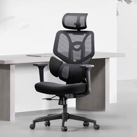 Photo of Office Chair (Spinal Injury-Safe) (Midtown West) #1