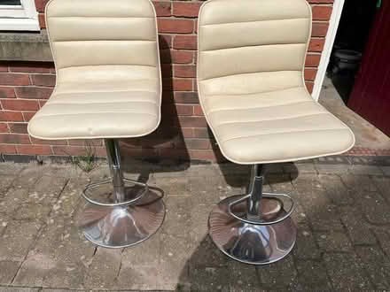 Photo of free 2 bar stools (DN10- mattersey) #2