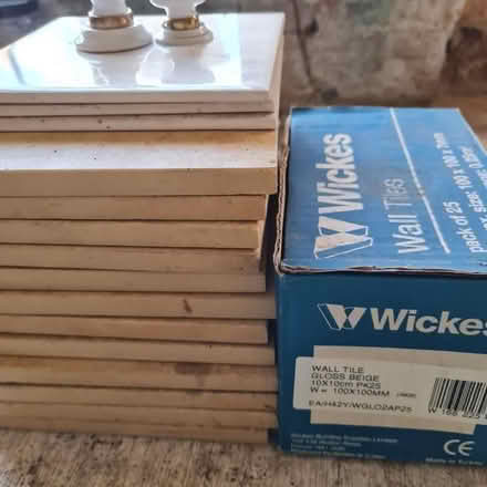 Photo of free Tiles (Newport Pagnell MK16) #1