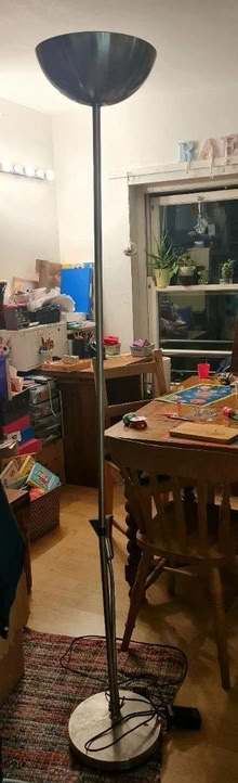 Photo of free Standing lamp (Near Holborn/Rosebery Ave) #1