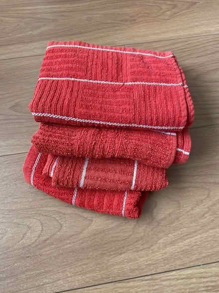 Photo of free 4 tea towels (S7 Nether Edge) #1
