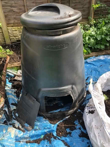Photo of Compost bin (South Wimbledon SW19) #1