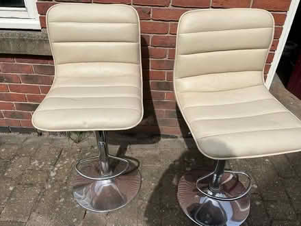 Photo of free 2 bar stools (DN10- mattersey) #1