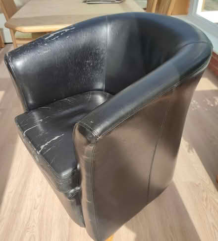 Photo of free Black tub chair (Reading RG2 (Shinfield Road)) #2