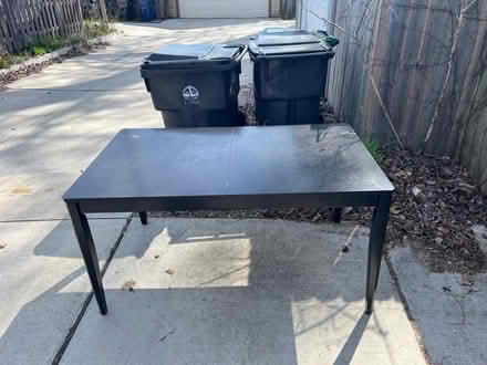Photo of free Table with hidden leaf (1605 Dempster Alley) #2