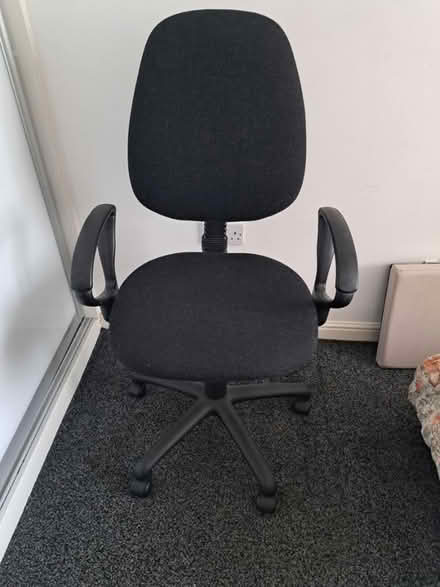 Photo of free Office Chair (Nr Tong Street BD4) #1