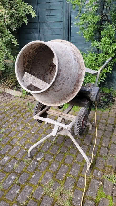 Photo of free Cement/Concrete Mixer (Thornton Heath) #1