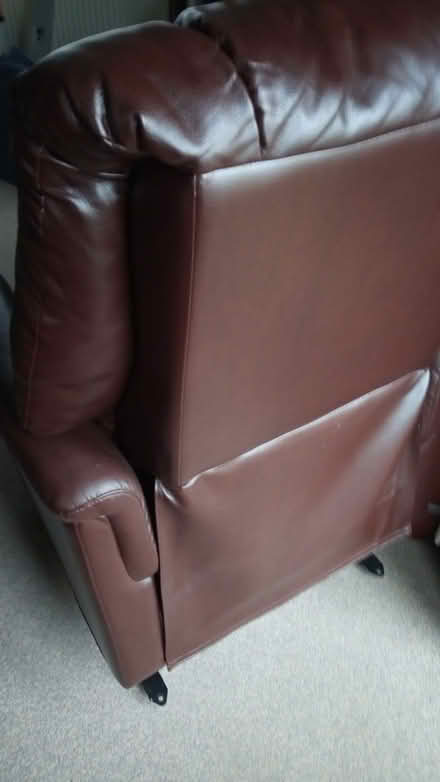 Photo of free Riser recliner chair (Pending Collection) (Barry CF62) #4