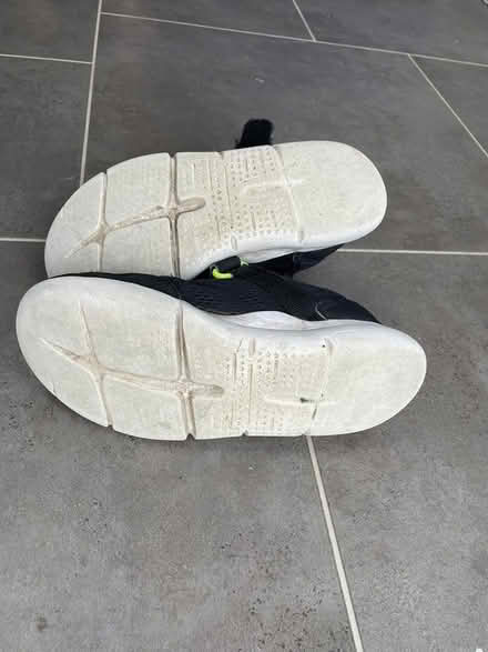Photo of free kids trainers size 1 (7-9 years) (Ewell, KT19) #2