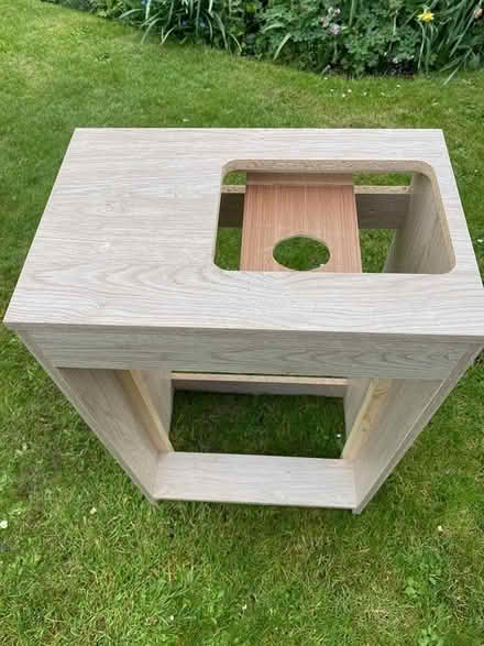 Photo of free unit for small washbasin (WR14 (Barnards Green)) #1