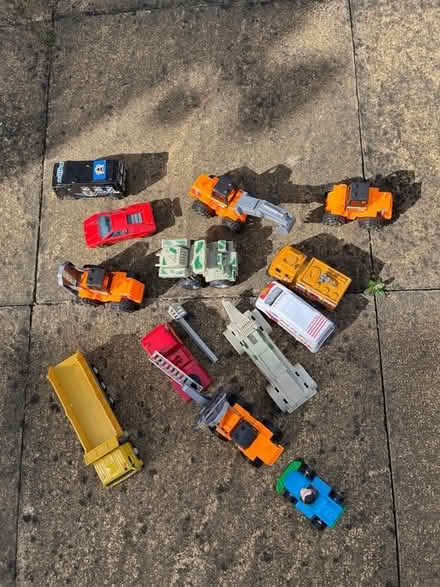 Photo of free Various toy cars / vehicles (Wollaton NG8) #1