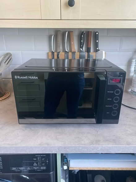 Photo of free Microwave (SE25) #1