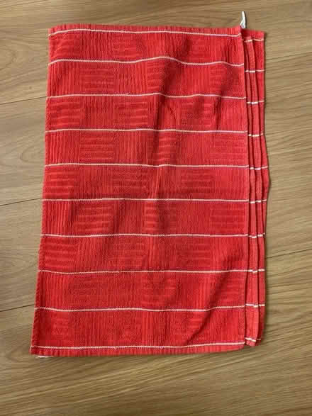 Photo of free 4 tea towels (S7 Nether Edge) #2