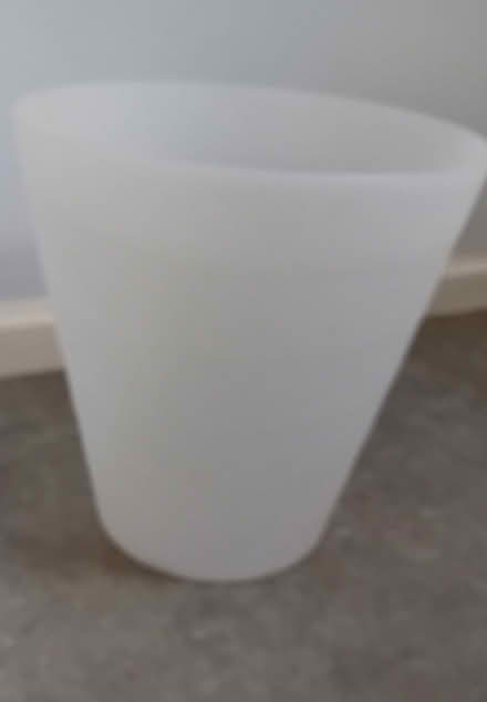Photo of free White IKEA bin (Twickenham TW1) #1