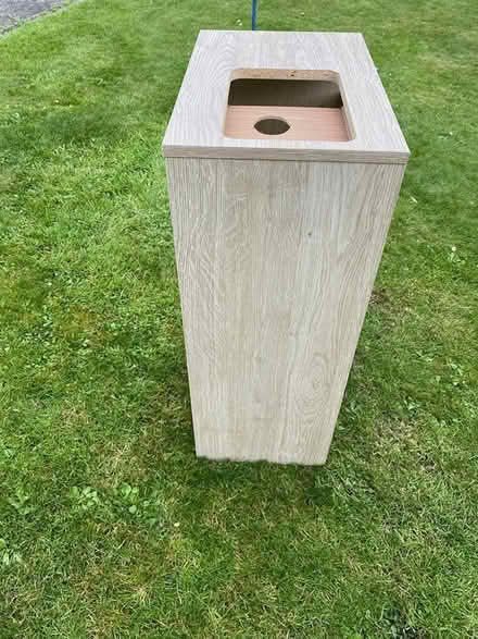 Photo of free unit for small washbasin (WR14 (Barnards Green)) #3