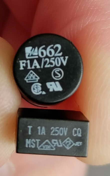 Photo of free Small PCB fuses. Job lot (Sarisbury Green) #2