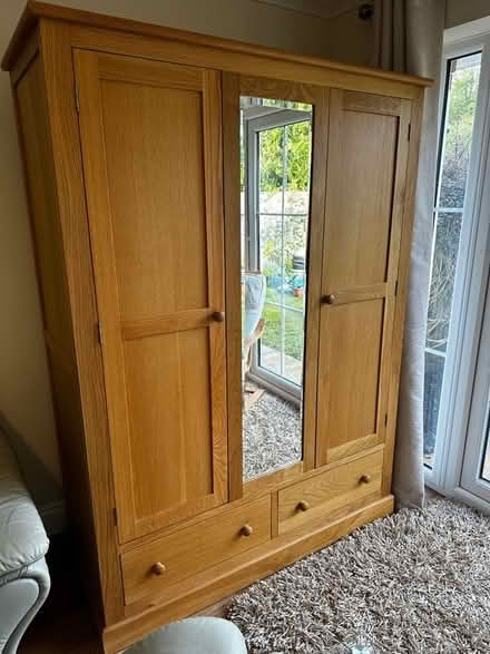 Photo of free Lovely wardrobe -Immaculate (Biggin Hill. TN16) #1