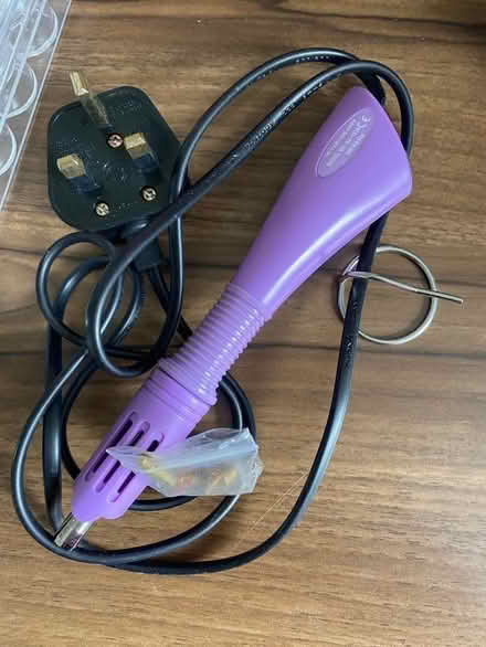 Photo of free Crystal / rhinestone applicator (Caldecott OX14) #1