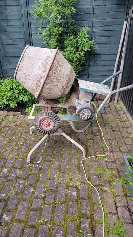 Photo of free Cement/Concrete Mixer (Thornton Heath) #2