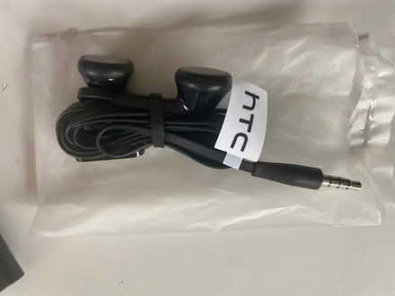 Photo of free Earphones (Whittle Hall WA5) #1