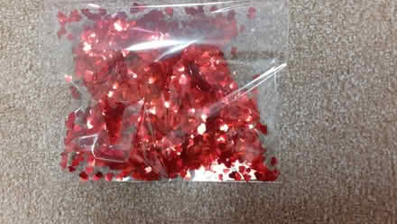 Photo of free Heart shaped confetti (Loosley Row HP27) #1