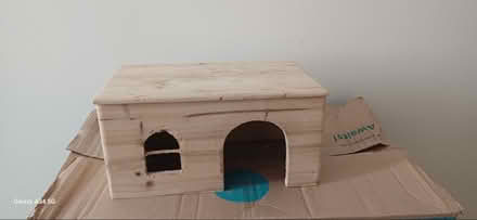 Photo of free House for small animals (Bromley-by-Bow E3) #1
