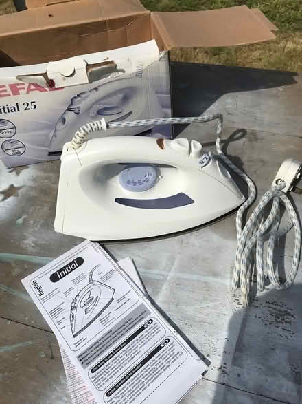 Photo of free Steam iron (CT11) #2