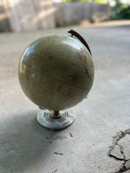 Photo of free Vintage globe (Northwest Austin) #1