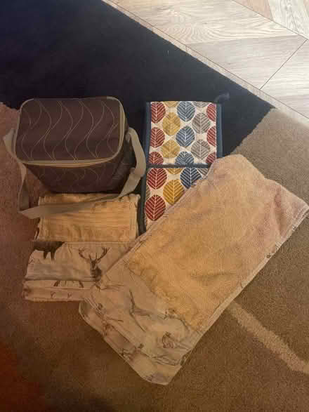 Photo of free Oven gloves, wrap tea towel (x2), and lunch box (Barford NR9) #1