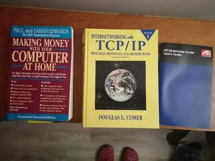 Photo of free computer textbooks/manuals (greenbank&huntclub) #1