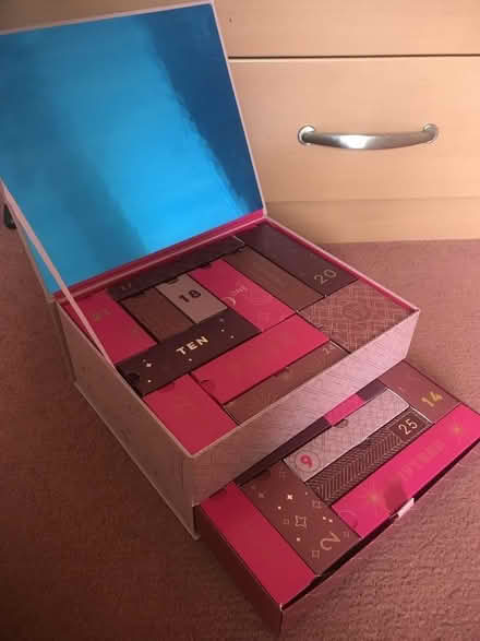 Photo of free Empty Advent Gift Box (CT5) #1