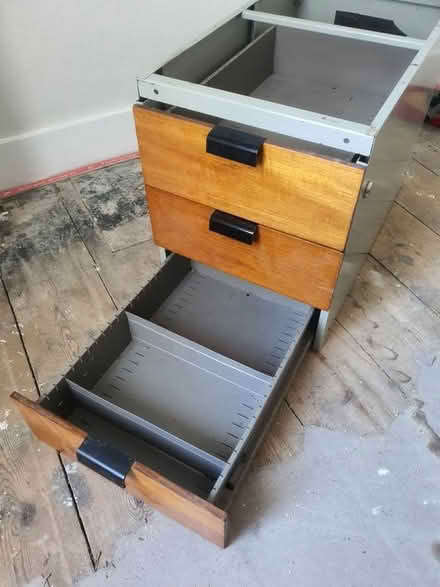 Photo of free office desk, metal frame and drawers (Jericho OX1) #2