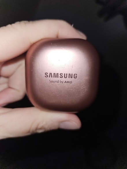 Photo of Samsung Galaxy Buds Charging Case (Liverpool L17) #1