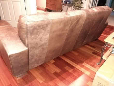 Photo of free 3 seater leather sofa (Cogenhoe) #3