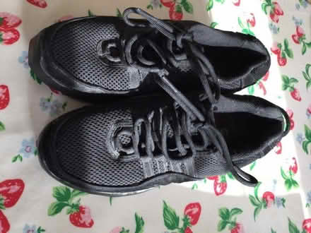 Photo of free Dance class shoes Size 5 (Amersham Common HP7) #2